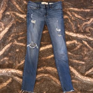 Hollister Low Rise Super Skinny Jeans 3 Short